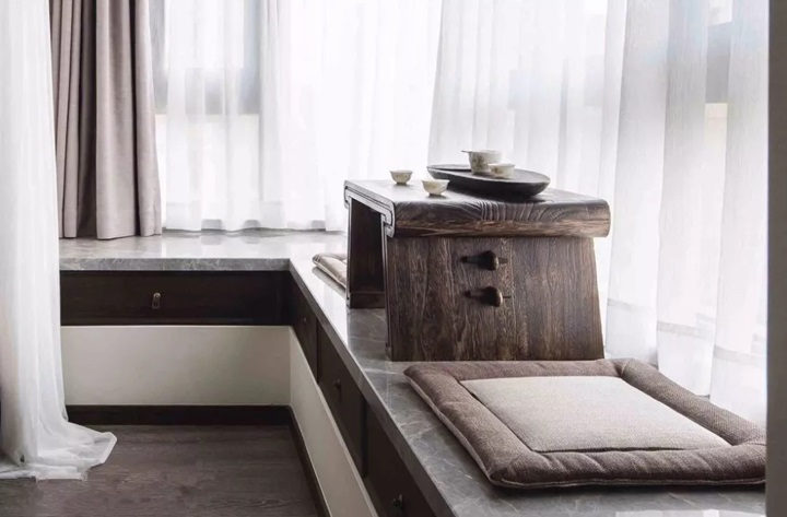 Мраморный подоконник