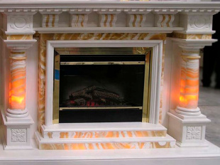 Камин из оникса и мрамора "Малибу"