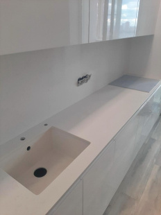 Столешница из кварцевого агломерата Technistone Crystal Nevada