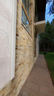 Фасад из Доломита Гранада Беж и Луганского песчаника