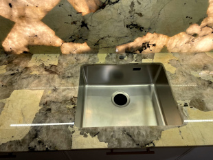 Столешница из кварцита Патагония