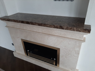 Камин из мрамора Крема Нова