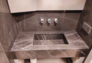 Столешница из мрамора Пиетра Грей