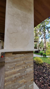 Фасад из Доломита Гранада Беж и Луганского песчаника