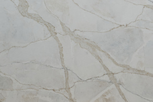 700 Calacatta Translucent