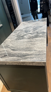 Столешница из гранита Висконт Вайт / Viscount White