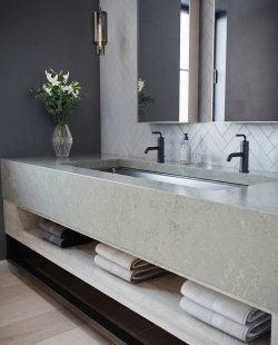 Spectacular Saturn 8923