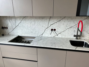 Столешница из кварца Vicostone BQ8788