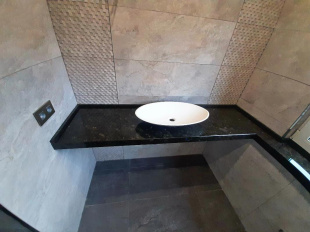 Столешница из лабрадорита Volga Blue