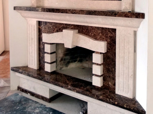 Камин из мрамора Крема Марфил и Имперадор Дарк