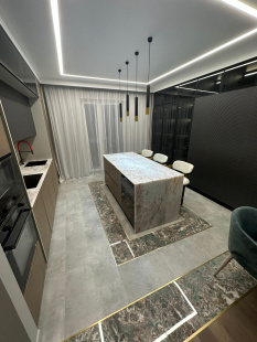 Столешница - остров из кварцита Quarzo Rosa