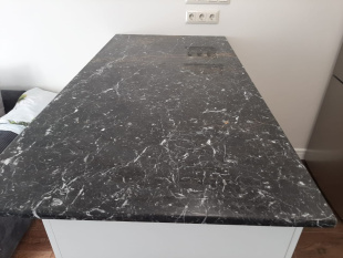 Столешница из мрамора Golden Black