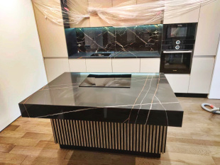 Столешница для кухни и остров из кварца Avant Калакатта 7700