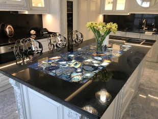 Столешница из агата Блю Агат Натурале и гранита Блэк Гэлакси