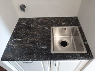 Столешница из мрамора Golden Black