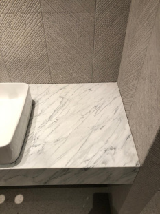 Столешница из мрамора Бианка Каррара