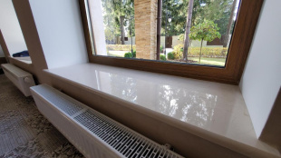 Подоконник из мрамора Крема Марфил