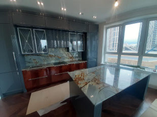 Столешница из кварцита Blue Roma