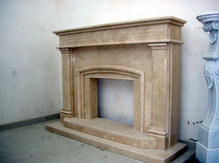 Камин из мрамора Боттичино Фиорито