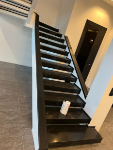 Ступени из кварца Primax 915 Dark Mist